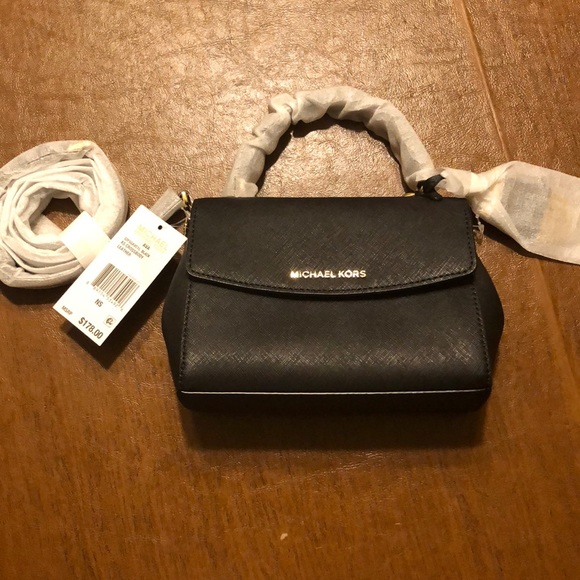 michael kors black purse small